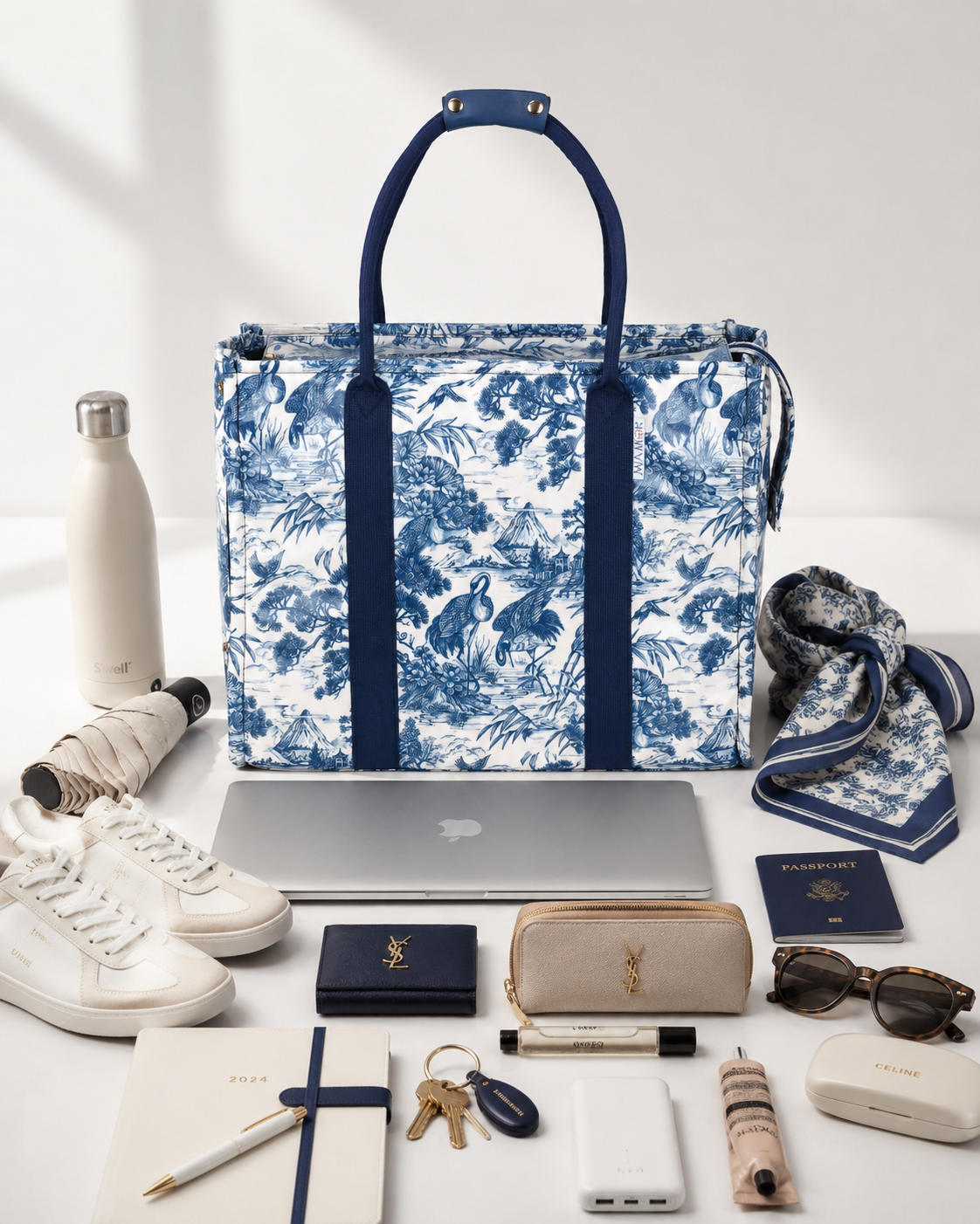 Mia Mor tote with summer lining — breathable clip-in lining for warmer months